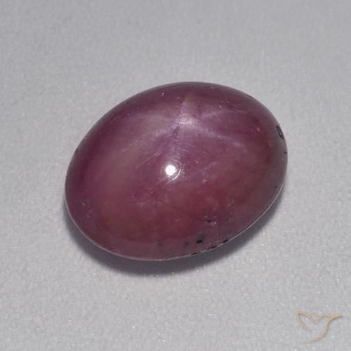 Rubis étoilé Pourpre prune naturelle ovale, 4.56 ct, Opaque