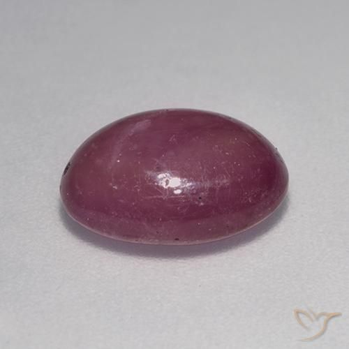 Rubis étoilé Pourpre prune naturelle ovale, 4.56 ct, Opaque