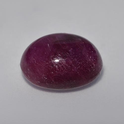 Rubis étoilé pourpre naturelle coupe ovale, 8,32 ct, opaque