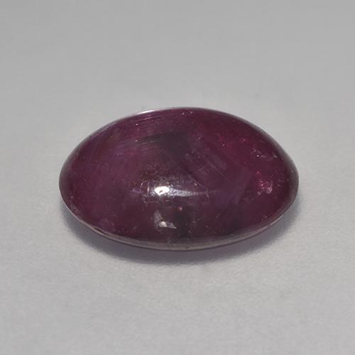 Rubis Étoilé Rouge foncé naturelle Coupe ovale, 5.32 ct, Translucide