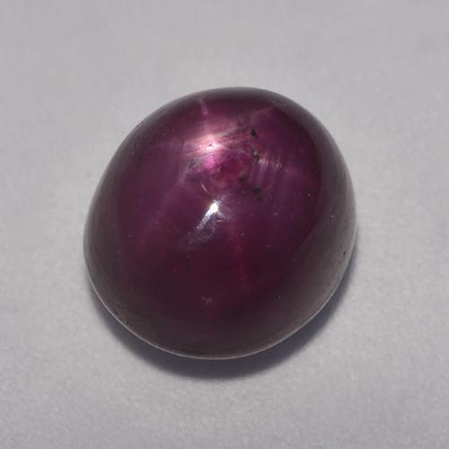 Rubis étoilé rouge naturelle coupe ovale, 7,07 ct, opaque