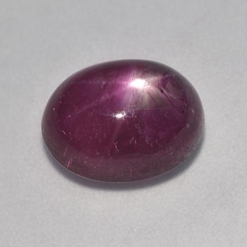 Rubis étoilé pourpre naturelle coupe ovale, 4,90 ct, translucide