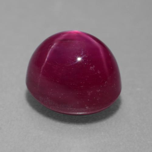 Rubis étoilé pourpre naturelle coupe ovale, 4,05 ct, translucide