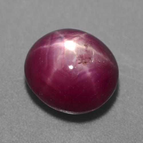 Rubis étoilé pourpre naturelle coupe ovale, 5,38 ct, translucide