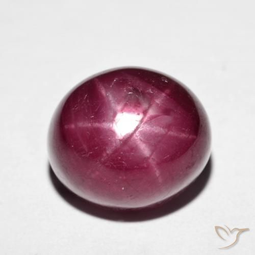 Rubis étoilé rouge naturelle coupe ovale, 11,82 ct, opaque