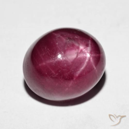 Rubis étoilé rouge naturelle coupe ovale, 11,82 ct, opaque