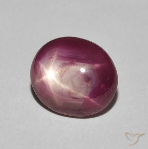 Rubis étoilé Medium Dark-Purple naturelle ovale, 3.94 ct, Opaque