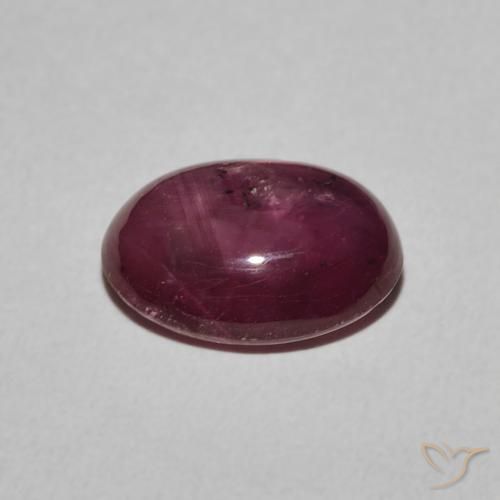 Rubis étoilé Violet rougeâtre naturelle ovale, 4.38 ct, Opaque