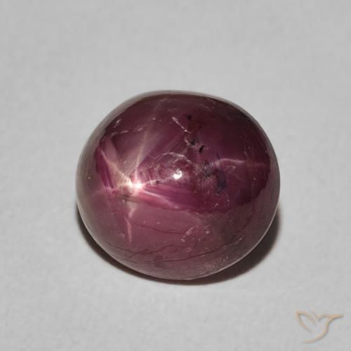 Rubis étoilé Magenta grisâtre naturelle ovale, 5.04 ct, Opaque