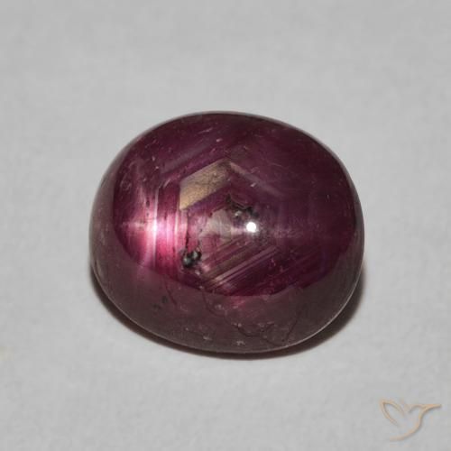 Rubis étoilé Medium Dark-Purple naturelle ovale, 4.38 ct, Opaque