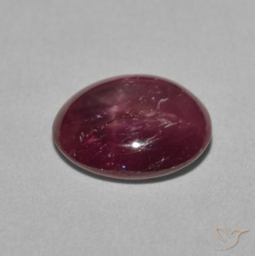 Rubis étoilé Pourpre moyen naturelle ovale, 3.97 ct, Opaque