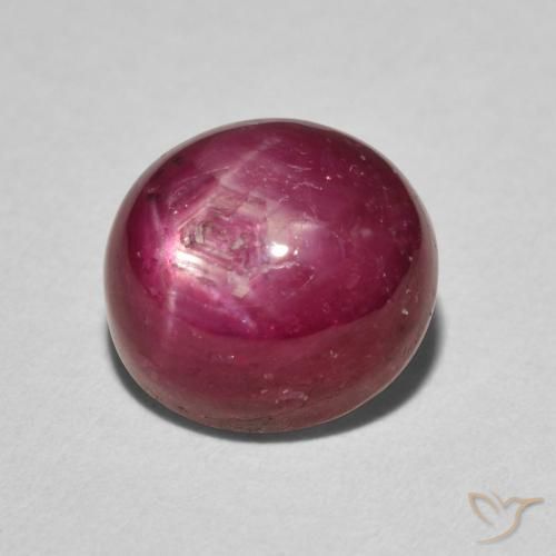 Rubis étoilé Cramoisi profond naturelle ovale, 5.27 ct, Opaque