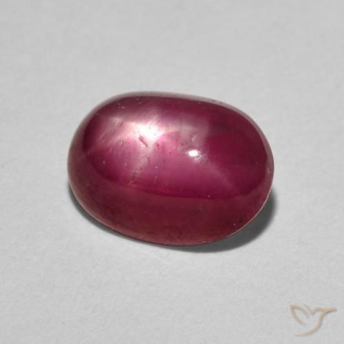 Rubis étoilé Rouge confiture naturelle ovale, 3.19 ct, Opaque