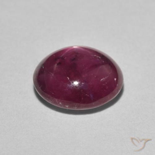 Rubis étoilé Rouge foncé naturelle ovale, 3.05 ct, Opaque