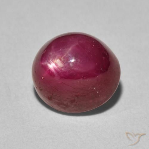 Rubis étoilé Rouge foncé naturelle ovale, 5.15 ct, Opaque