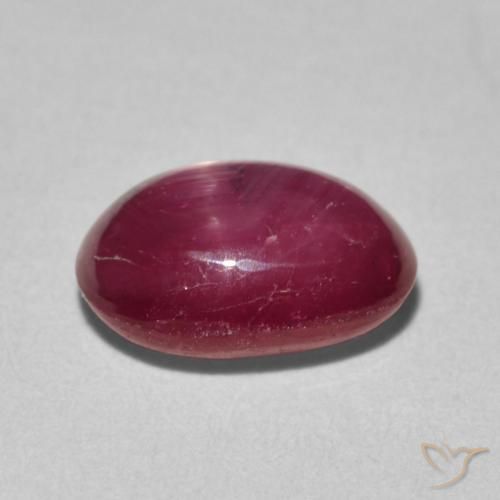 Rubis étoilé Rouge confiture naturelle ovale, 3.63 ct, Opaque