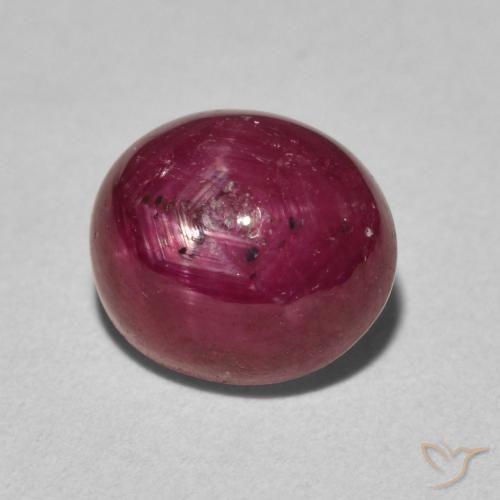 Rubis étoilé Cramoisi profond naturelle ovale, 4.60 ct, Opaque