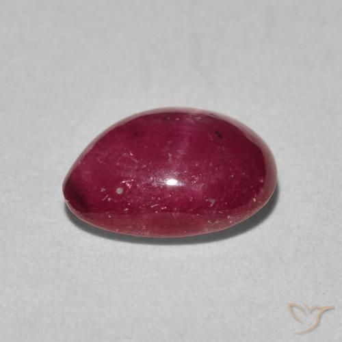 Rubis étoilé Rouge moyen naturelle En forme de poire, 2.84 ct, Opaque