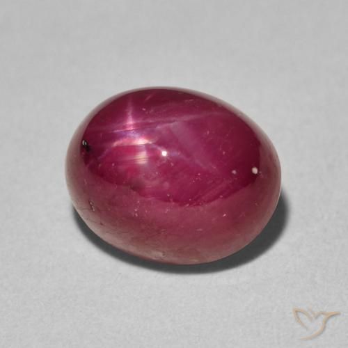 Rubis étoilé Rouge foncé naturelle ovale, 4.69 ct, Opaque