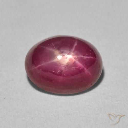 Rubis étoilé rouge naturelle coupe ovale, 3,42 ct, opaque