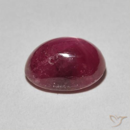Rubis étoilé Cramoisi profond naturelle ovale, 3.68 ct, Opaque