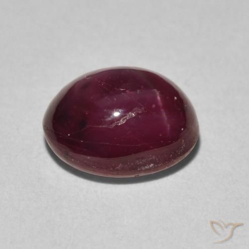 Rubis étoilé Rouge moyen naturelle ovale, 4.41 ct, Opaque
