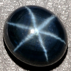 Saphir étoilé bleue naturelle coupe ovale, 12,43 ct, translucide