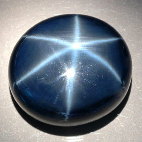 Saphir étoilé bleu naturelle coupe ovale, 78,81 ct, opaque