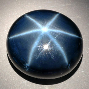 Saphir étoilé bleu naturelle coupe ovale, 78,81 ct, opaque