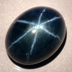 Saphir Étoilé Bleu naturelle Coupe ovale, 12.02 ct, Translucide