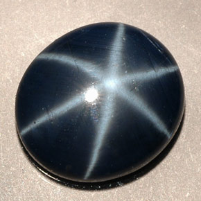 Saphir étoilé bleue naturelle coupe ovale, 5,38 ct, opaque