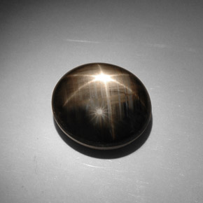 Saphir Étoilé Noire naturelle Coupe ovale, 33.41 ct, Opaque