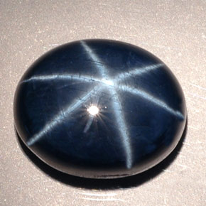 Saphir étoilé bleue naturelle coupe ovale, 19,63 ct, opaque