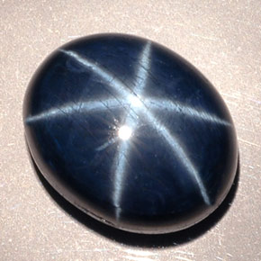 Saphir étoilé bleue naturelle coupe ovale, 19,63 ct, opaque