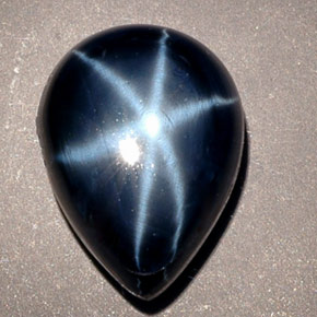 Saphir étoilé bleue naturelle en forme de poire, 8,38 ct, opaque