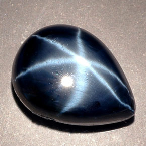 Saphir étoilé bleue naturelle en forme de poire, 8,38 ct, opaque