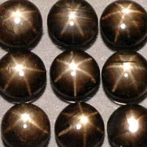 Achetez naturel ct noir saphir étoilé gems, coupe roude, en provenance thaïlande chez gemselect. en stock, livraison internationale!