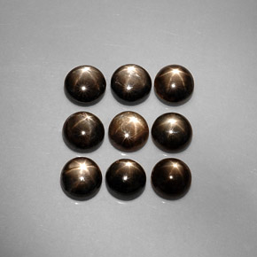 Achetez naturel ct noir saphir étoilé gems, coupe roude, en provenance thaïlande chez gemselect. en stock, livraison internationale!
