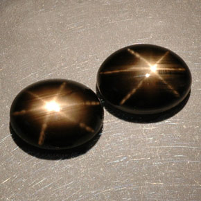 Achetez naturel ct noir saphir étoilé gems, coupe ovale, en provenance thaïlande chez gemselect. en stock, livraison internationale!
