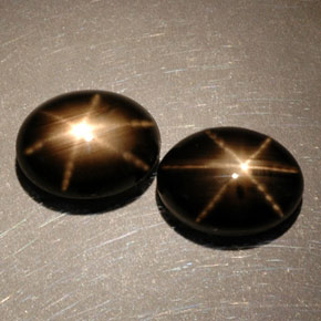 Achetez naturel ct noir saphir étoilé gems, coupe ovale, en provenance thaïlande chez gemselect. en stock, livraison internationale!
