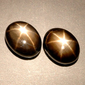 Achetez naturel ct noir saphir étoilé gems, coupe ovale, en provenance thaïlande chez gemselect. en stock, livraison internationale!