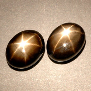 Achetez naturel ct noir saphir étoilé gems, coupe ovale, en provenance thaïlande chez gemselect. en stock, livraison internationale!
