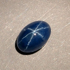 Saphir Étoilé Bleu naturelle Coupe ovale, 1.15 ct, Opaque