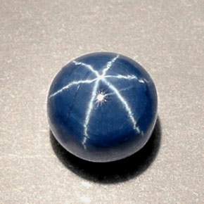 Saphir étoilé bleue naturelle coupe roude, 1,92 ct, opaque