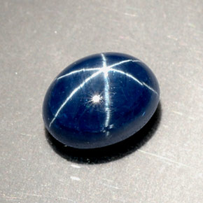 Saphir étoilé bleue naturelle coupe ovale, 2,86 ct, opaque
