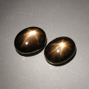 Achetez naturel ct noir saphir étoilé gems, coupe ovale, en provenance thaïlande chez gemselect. en stock, livraison internationale!