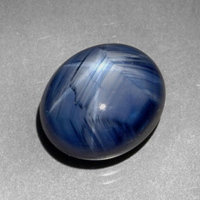Saphir étoilé bleue naturelle coupe ovale, 7,29 ct, opaque
