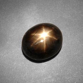 Saphir Étoilé Noire naturelle Coupe ovale, 7.46 ct, Opaque
