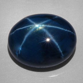 Saphir étoilé bleue naturelle coupe ovale, 62,28 ct, opaque