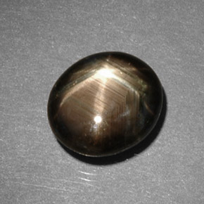 Saphir étoilé noir naturelle coupe ovale, 5,82 ct, opaque